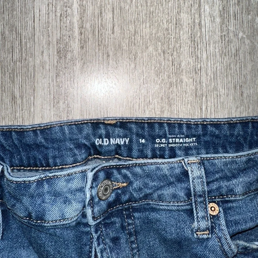 Old Navy High Rise Medium Wash O.G Straight Distressed Shorts